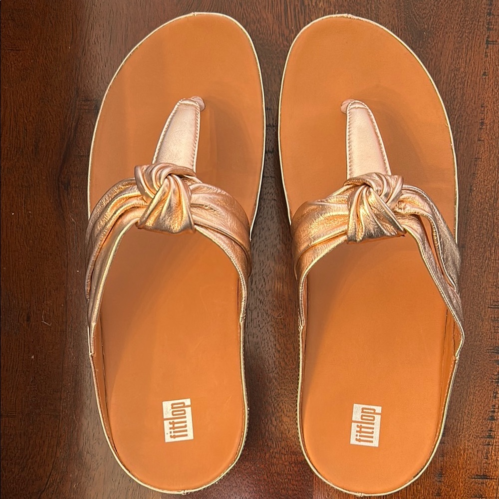 Fitflop Rose gold leather Sandals with Knotted Design